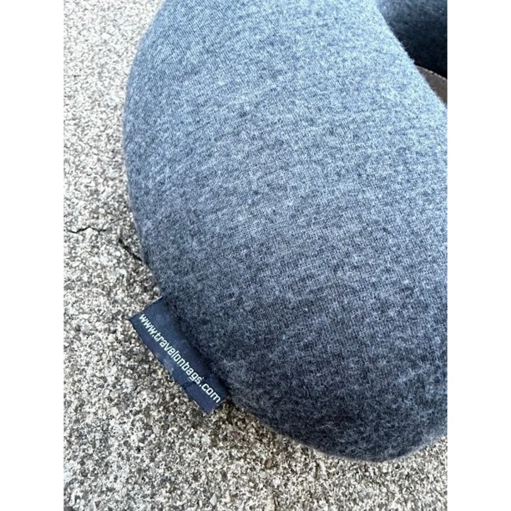 Travelon Charcoal Gray Heathered Jersey Memory Foam Neck Travel Pillow Snap Clos